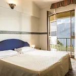 فندق Meandro - View غارنانو