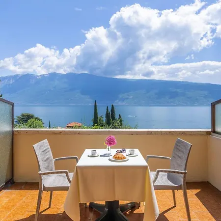 Hotel Meandro - View Gargnano