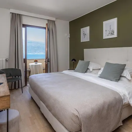 Meandro - View Gargnano