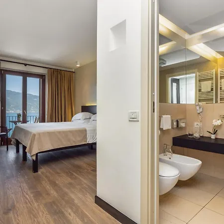 Meandro - View Gargnano