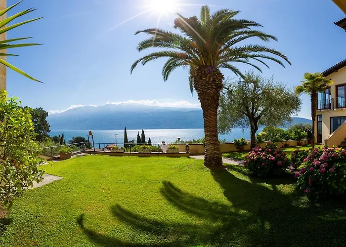 Hotel Meandro - View Gargnano