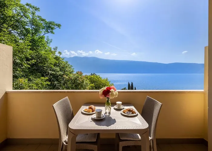 Meandro - View Hotel Gargnano