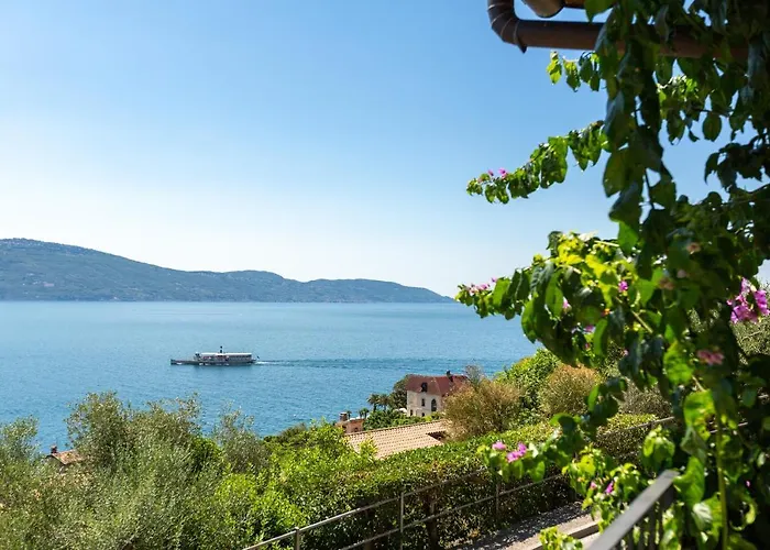 Hotel Meandro - View Gargnano